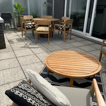 De Strandmelde, Met Groot Terras En Gratis Parking Nabij Zee * Ostende